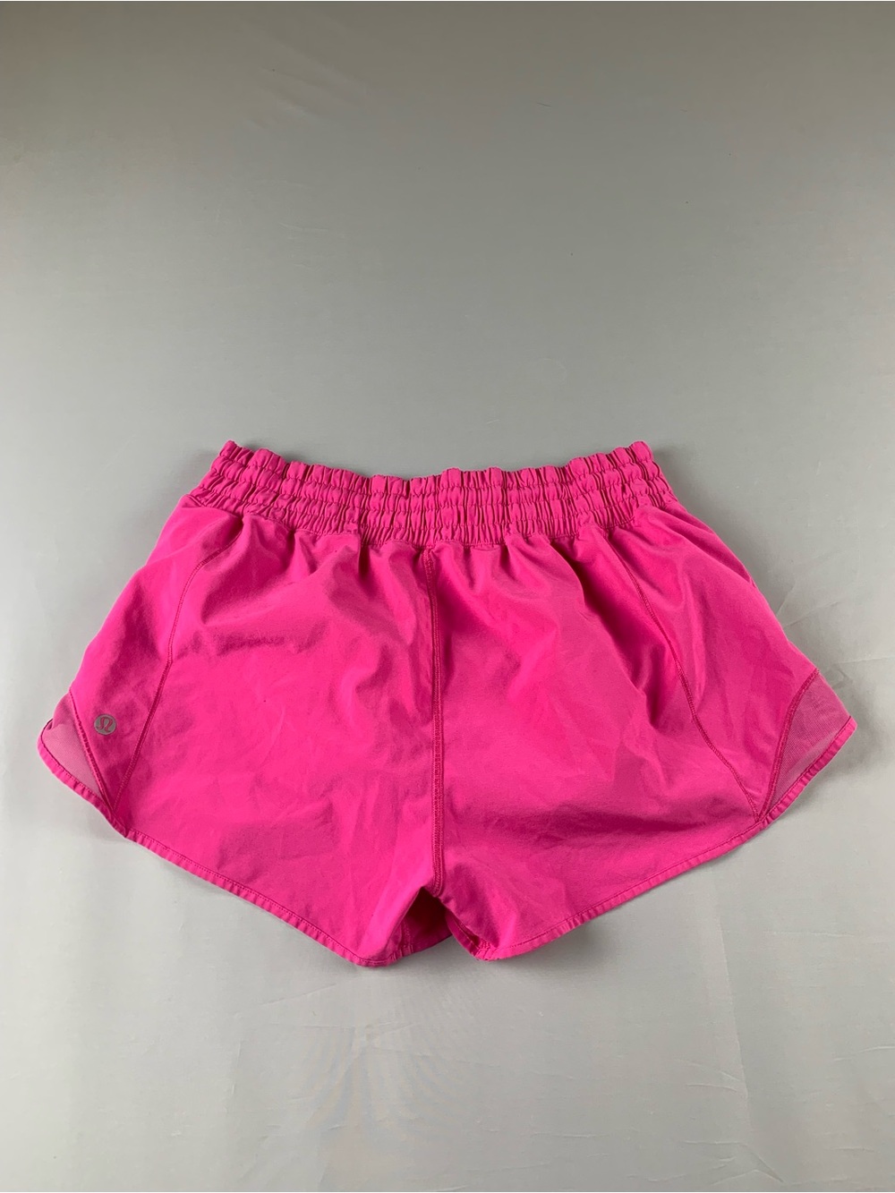 lululemon athletica Hotty Hot High-Rise Shorts 2.5” inseam size 6 pink